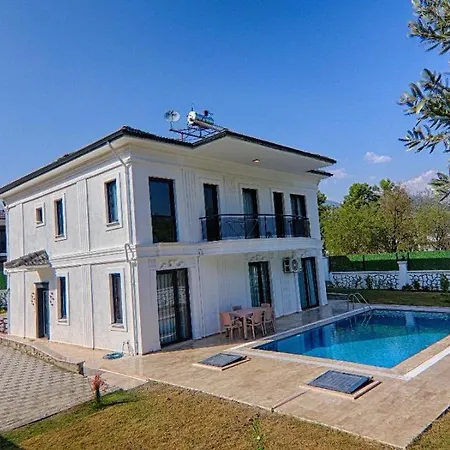 Villa Uezuemlue Star *