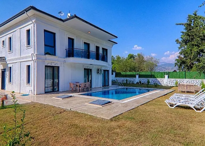 Uezuemlue Star Fethiye